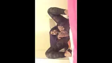 Bengali NRI girl masturbate on cam