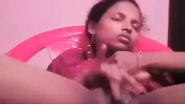 Keralan girl fingering pussy on selfie cam