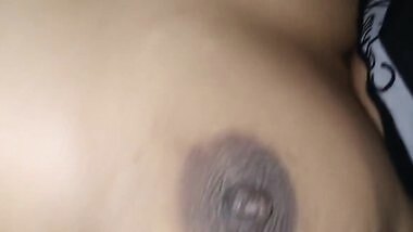 Kam Se Ane Ke Bad Nagn Aram Kar Rahe Hai Jobar Antee - Hindi