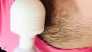 HINDI KO MAPIGILAN UMUNGOL NG MALAKAS SA...