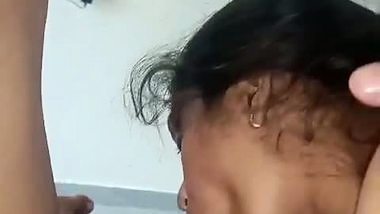 Lover makes his GF suck his dick in the Tamil sex video