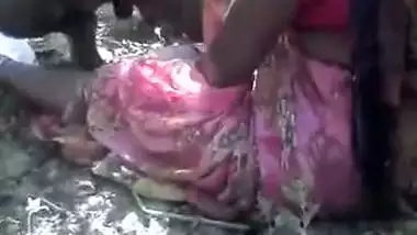 Sexy village aunty fucked by old land lord in farm land