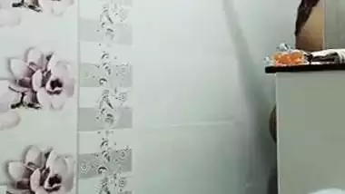 Pregnant Actress Swathi Naidu bathing