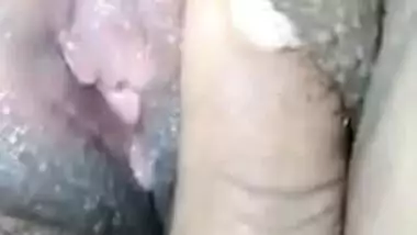 desi bhabhi pussy fingering by devar