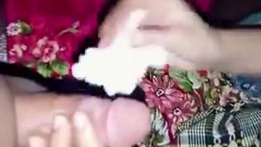 Village lady’s desi blowjob makes a man cum profusely