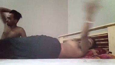 Desi guy sucking boobs of his neighbor bhabhi