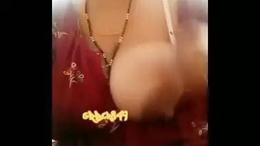 Bhabi show her sexy boobs