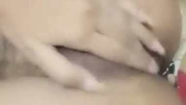 Naked Indian girl fingering pussy selfie video
