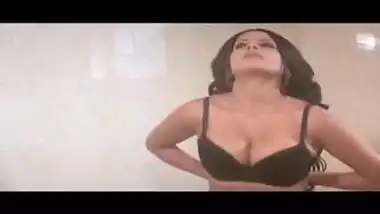 Mallu Sapna Hot shower