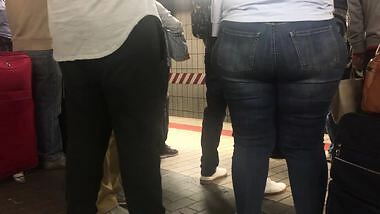 WIDE milf ass 2
