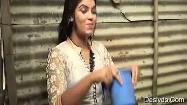 Desi girl bathing