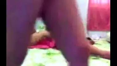 Desi scandal video clip of guy with escort girls