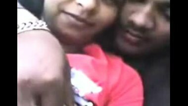 Desi village girl with her lover in local park mms
