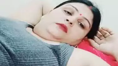 Indian aunty hairy armpit