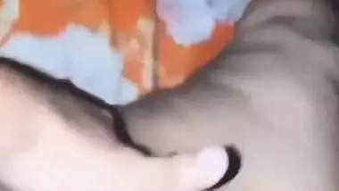 Tight ass desi housewife fingering and fucking