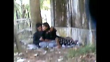 Desi cute indian lover sucking big cock in public park