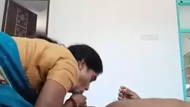 Desi bhabi suck her fathe rin lw dick