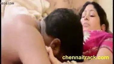 Masala foreplay of Indian desi b-grade Aunty