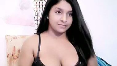 A chubby Malayali girl strips on a webcam in the Mallu sex
