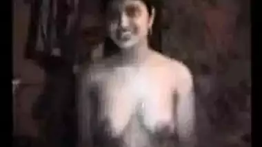 Northindian Aunty expose her Boobs to Neighbor