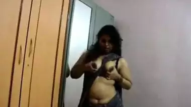 Indian ex-wife shows her titties every chance she gets 