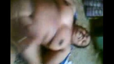 Desi aunty in saree giving blowjob & Fucked By Lover Scandal