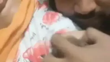 Desi bhabi sucking boob