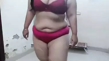 Indian Desi Aunty Teasing With Her Big Boobs With Young Boy