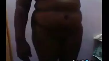 Indian BBW showing busty assets in free porn