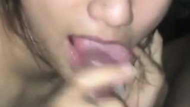 18 yr old girl’s first blowjob in Nepali sex video