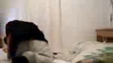 Sexy Mumbai teen sucking a stranger’s dick