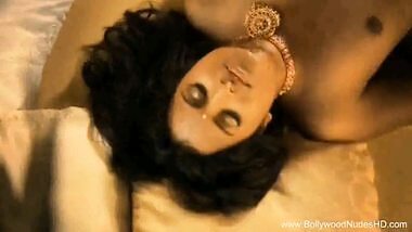 Exotic Belly Dancer From Bollywood