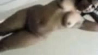 Indian Aunty expose her Nude Body after Bath