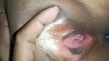 Shaved pussy exploration of Indian prostitute