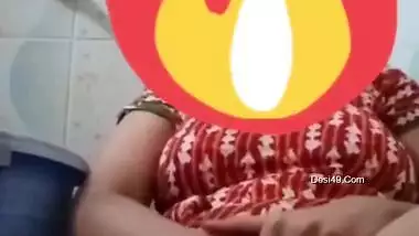 Horny Desi Girl Masturbating