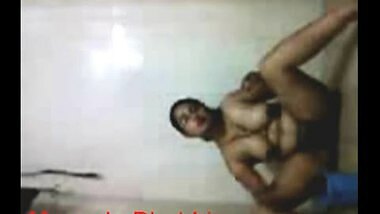Pussy rubbing in bathroom self shot