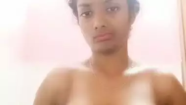Topless show of desi girl for her boyfriend