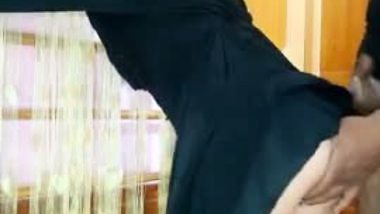 Muslim Hijab Saudi Nymphos getting big fuck and...