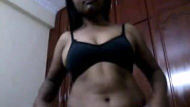 Andhra Aunty blowjob and saree strip