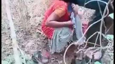 Village aunty is caught fucking outdoor with brother of hubby, Desi mms