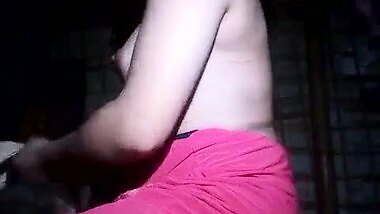 Sexy BD Girl Showing Boobs