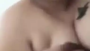 Chunky Desi wife gives amateur XXX blowjob for homemade porn clip