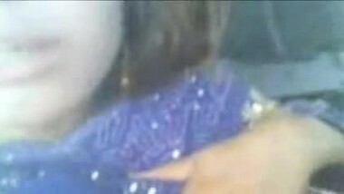 Hot Indian Girl Flasing her Boobs and Pussy to BF at CAR