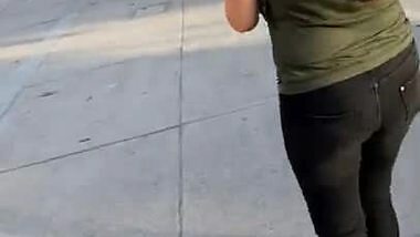 Chandigarh Girl Tight Jeans ( Ankhe Garam karo )