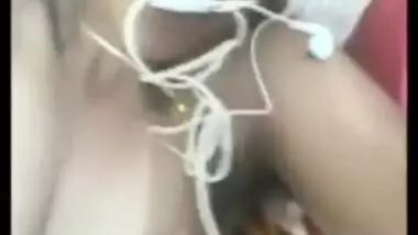 Tiny tits Mallu girl fingering pussy on video call