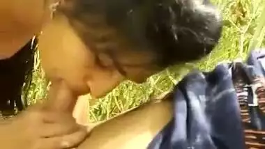 Desi cute village girl sucking lover cock in khat