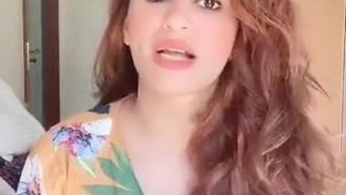 Girls apni chut ka colour light kre