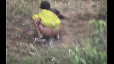 Village Woman Lifts Saree To Wash Ass