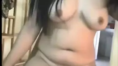 Extremely Cute Desi wife giving Blowjob to her Husband