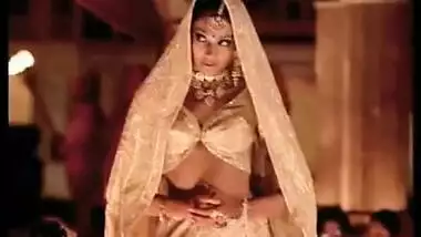 Bipasha Basu Bollywood Actress